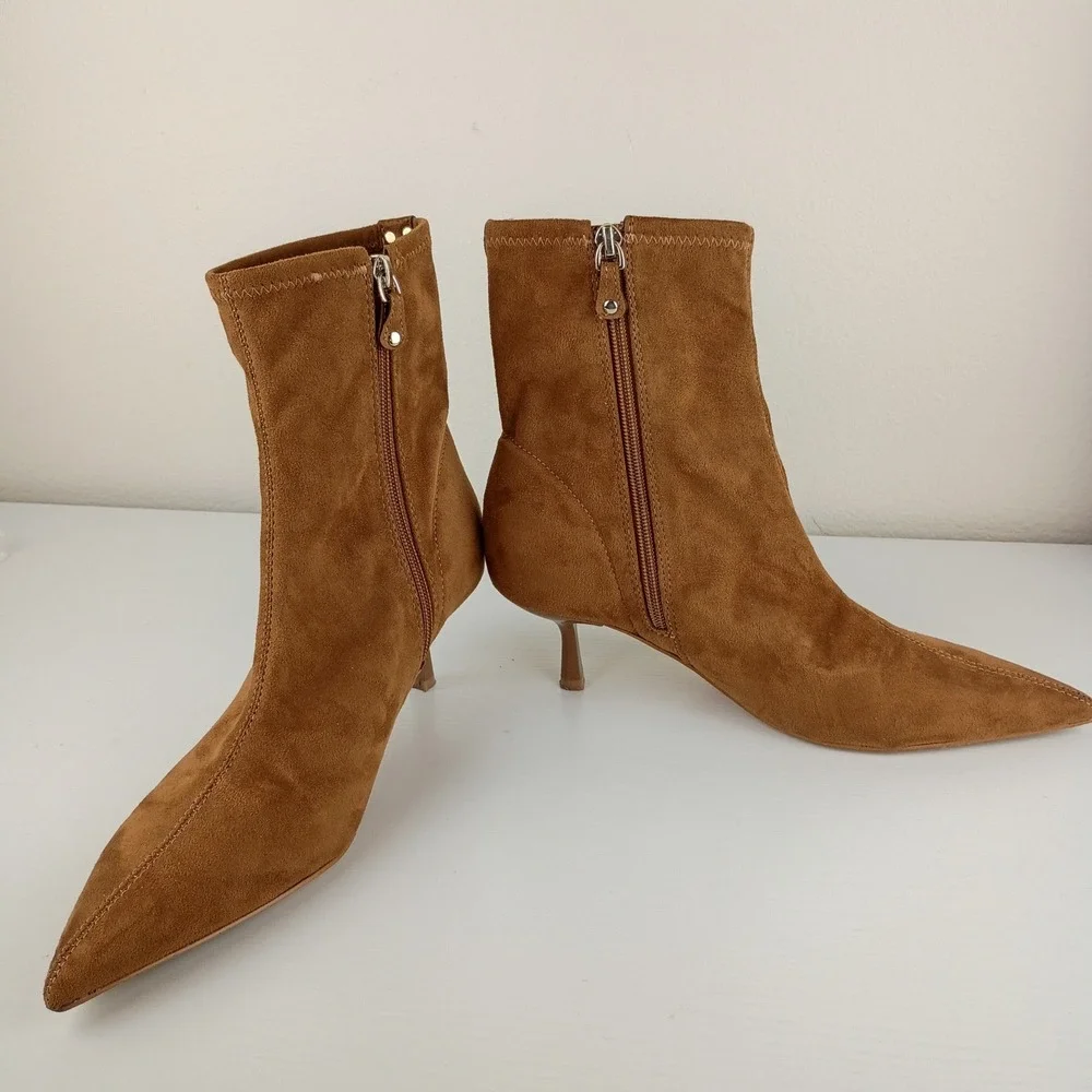 Guess Yanka2 Brown Faux Suede Pointed Toe Kitten Heel Ankle Boots Womens 8.5M